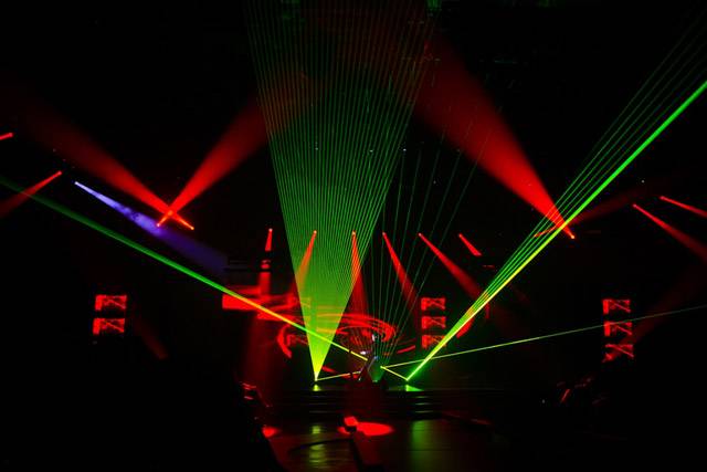 Лазерная установка купить в Якутске для дискотек, вечеринок, дома, кафе, клуба